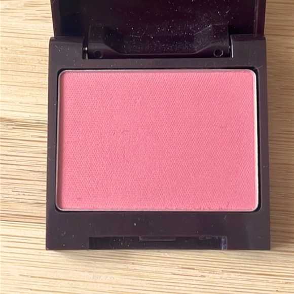 Brand New Laura Mercier Matte Radiance Baked Powder Highlighter Blurring Blush - Picture 6 of 15